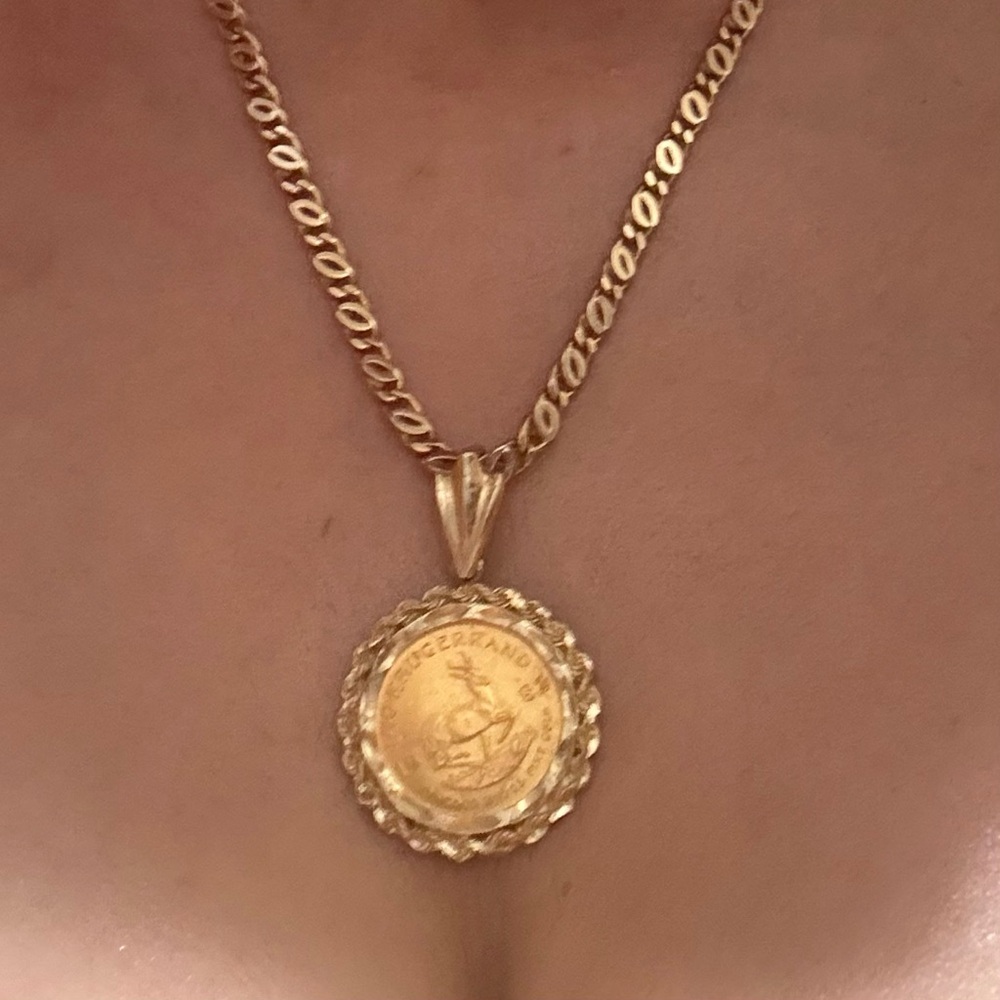 14k sold yellow gold necklace with 22k coin Krugerrand pendant